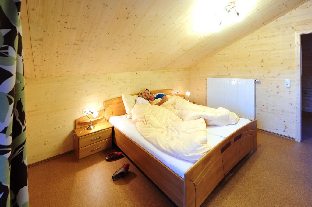 Feriendorf Am Hahnenkamm Reutte Szoba fotó